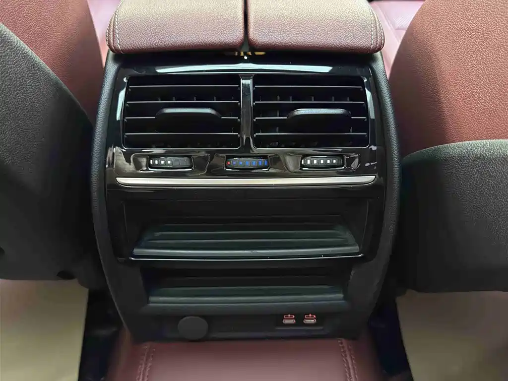 BMW 5 Series 2021 — фото 13