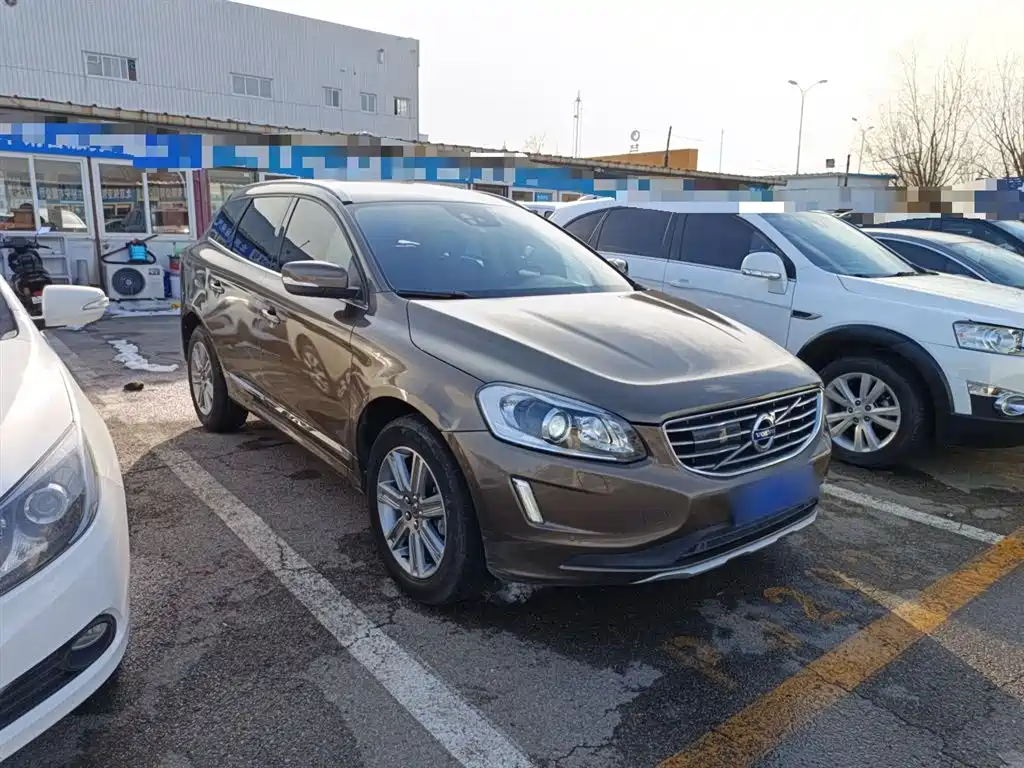 Volvo XC60 2017 — фото 20
