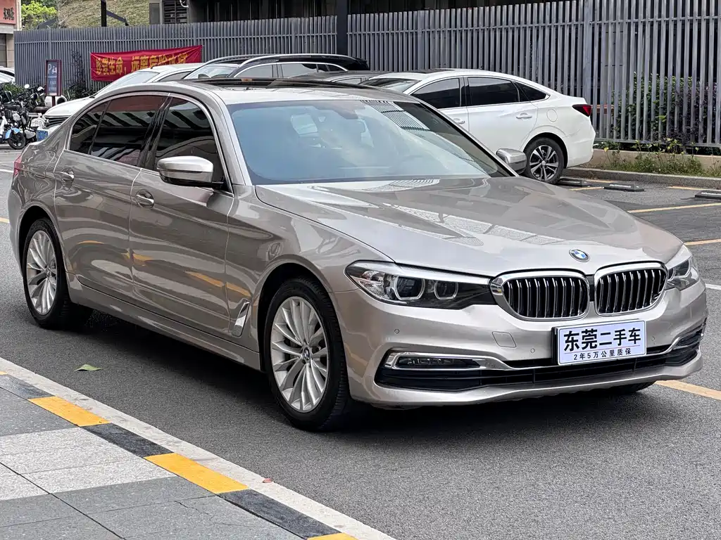 BMW 5 Series 2018 — фото 2