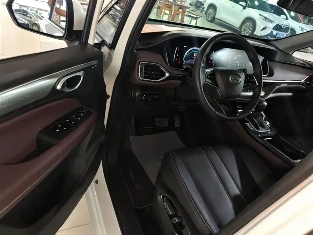 GAC Motor Trumpchi M6 2025 — фото 16