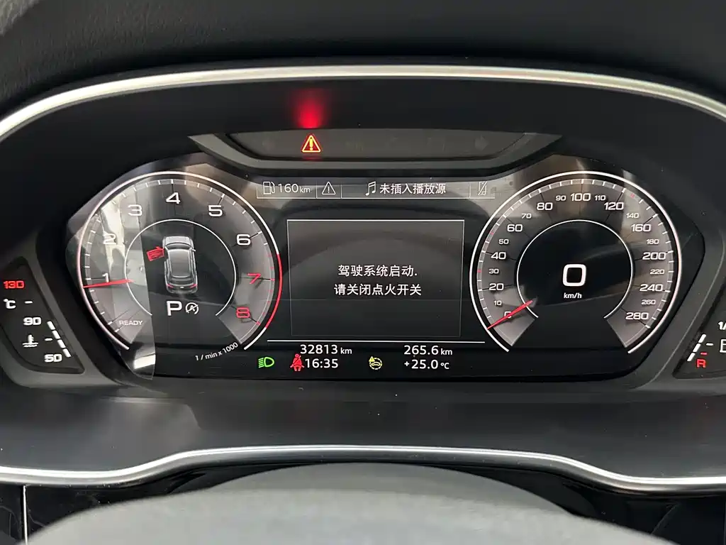 Audi Q3 2023 — фото 13