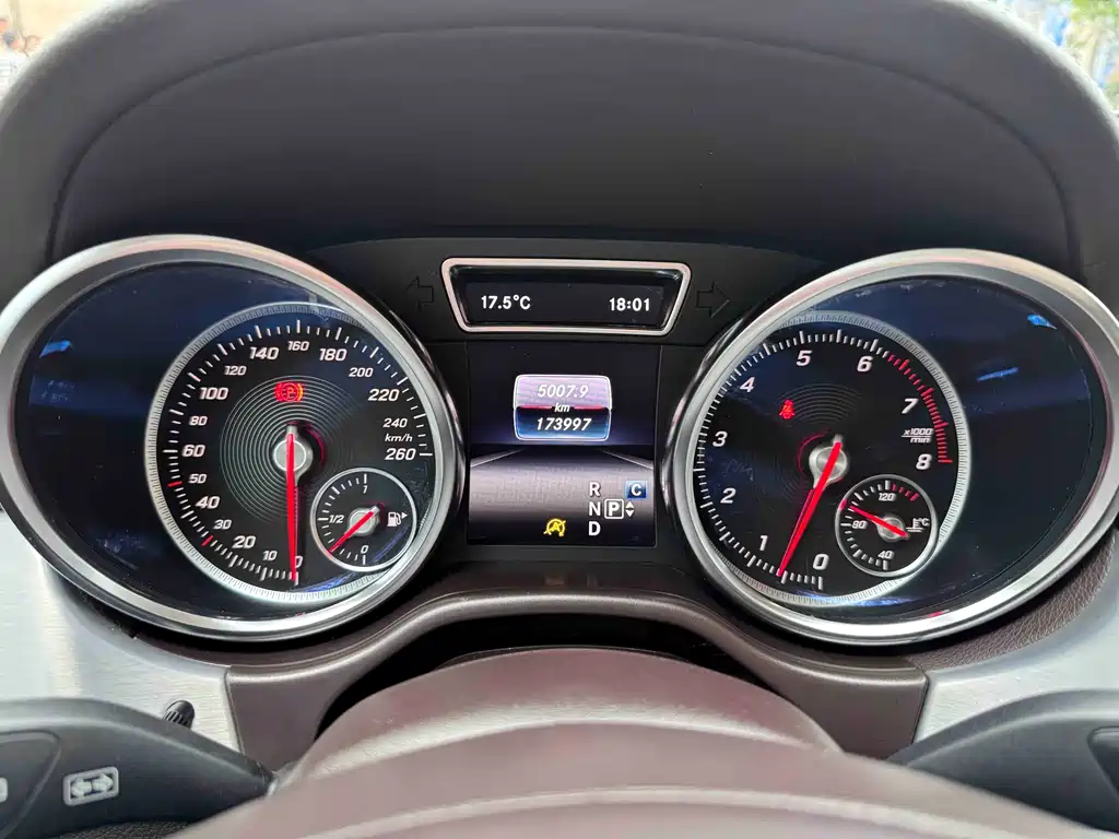Mercedes-Benz GLS 2018 — фото 16