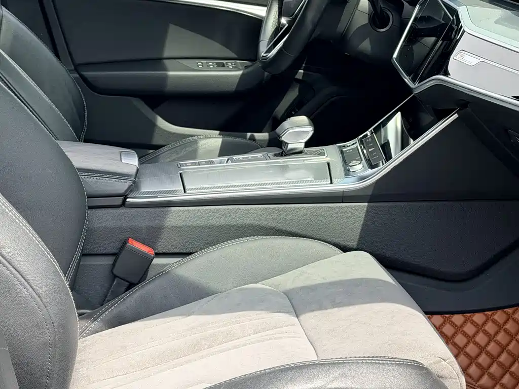 Audi A6L 2022 — фото 10