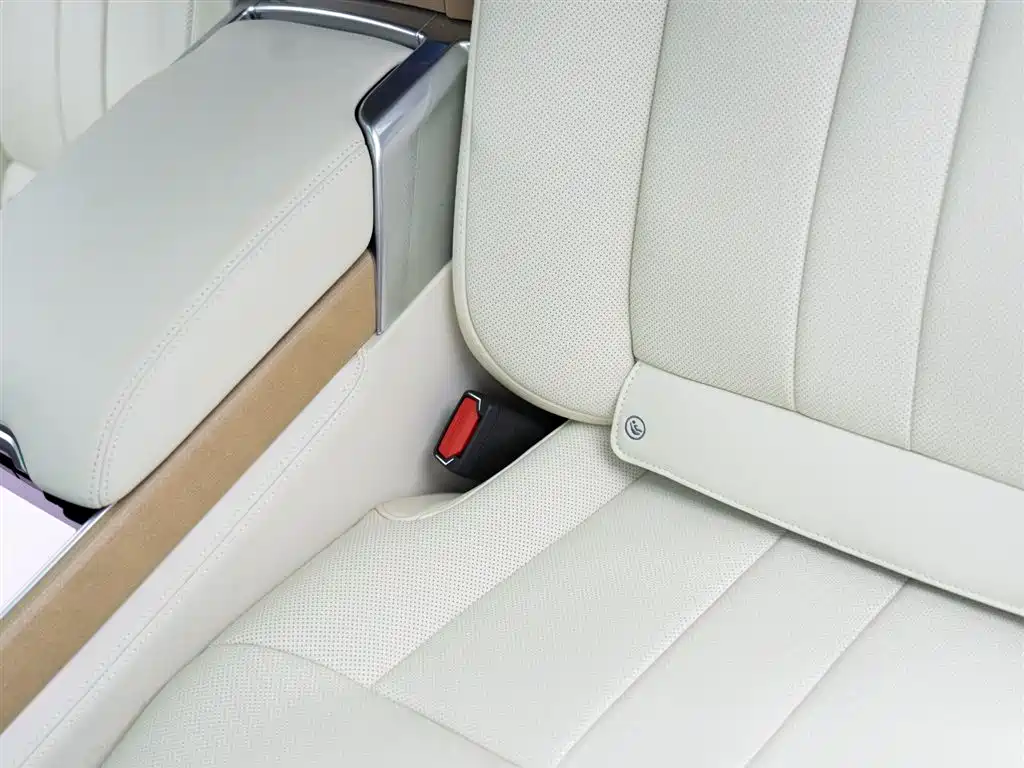 Land Rover Range Rover 2025 — фото 16