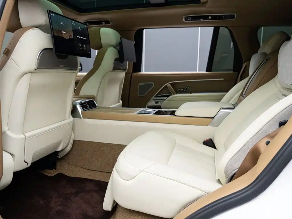 Land Rover Range Rover 2025 — фото 12