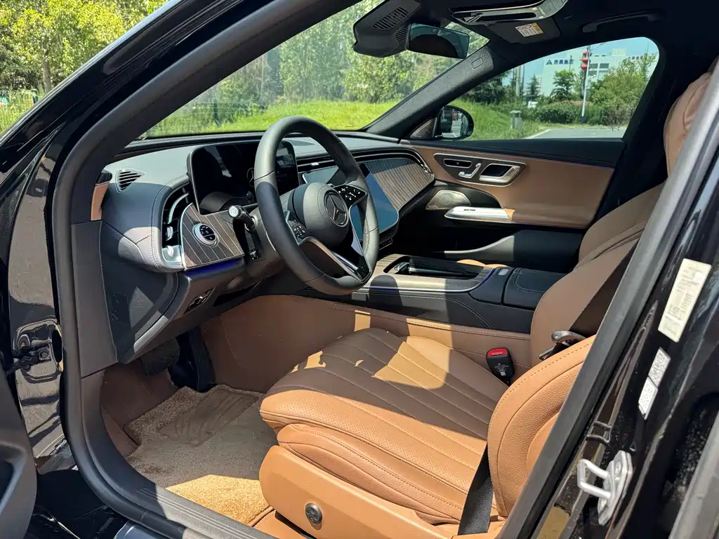 Mercedes-Benz E-Class 2025
