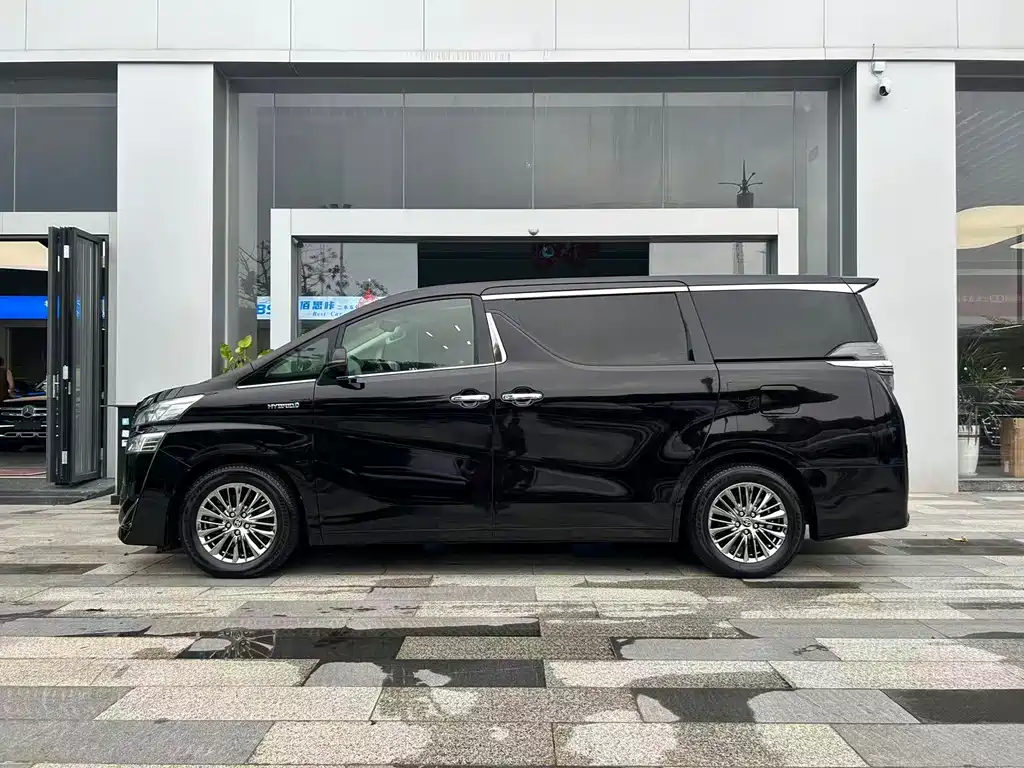 Toyota Vellfire 2020
