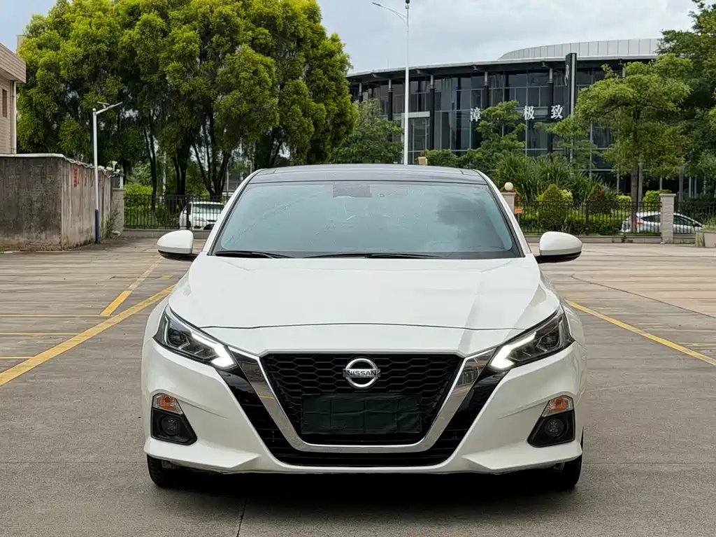 Nissan Teana 2023