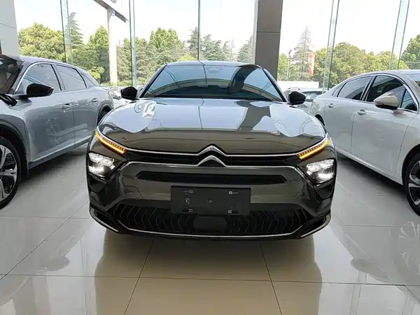 Citroën Versailles C5 X 2021