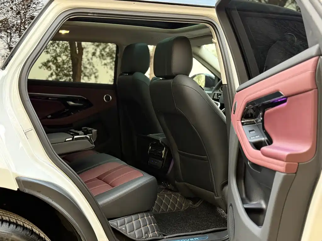 Land Rover Evoque 2022 — фото 12