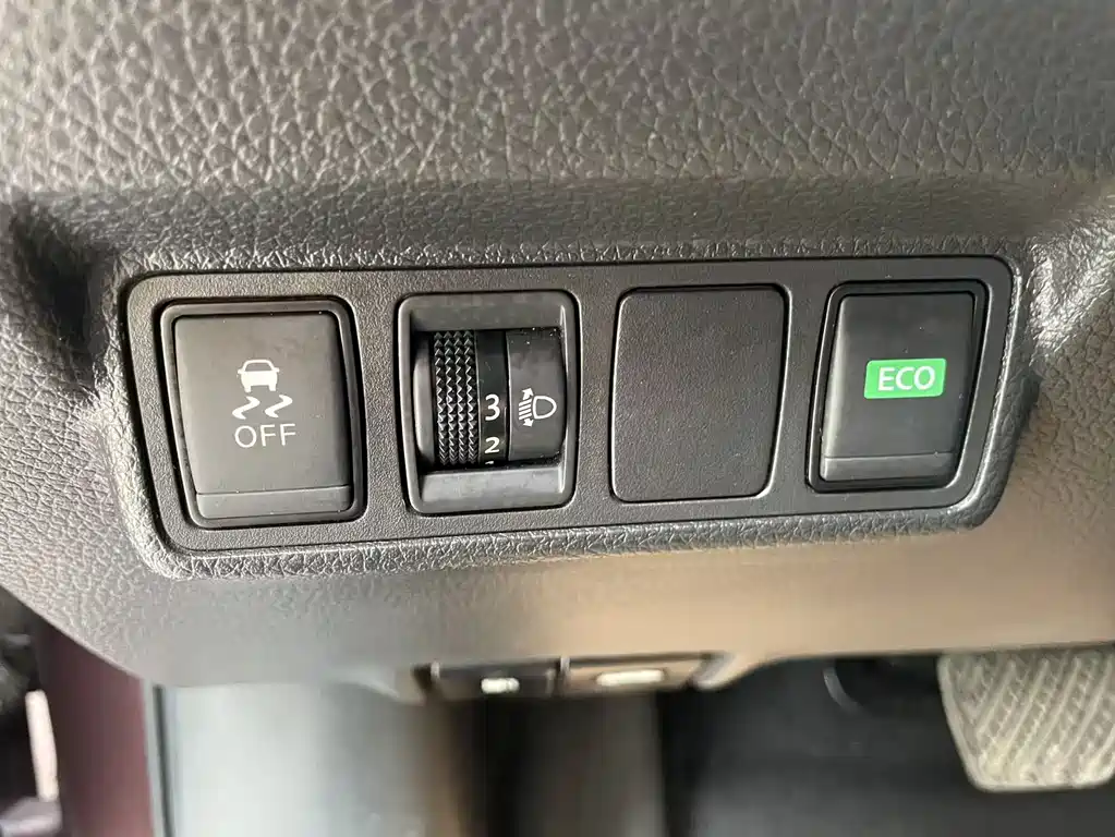 Nissan Sylphy 2018 — фото 16