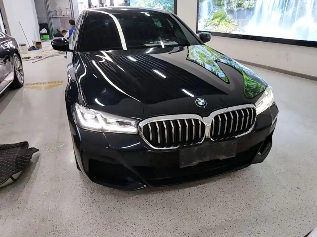 BMW 5 Series 2023