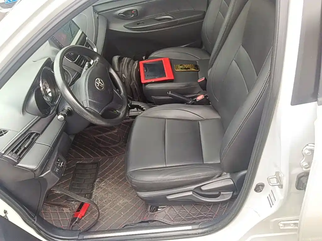 Toyota Yaris L 2021 — фото 15