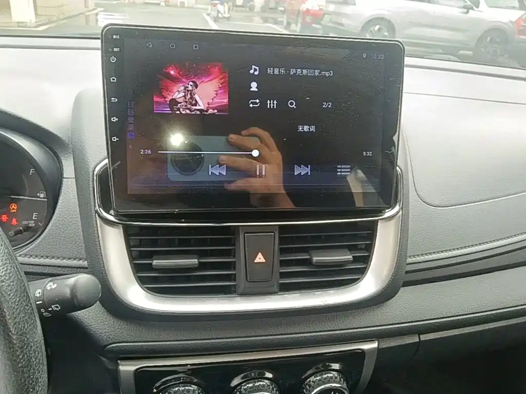 Toyota Yaris L 2021 — фото 13