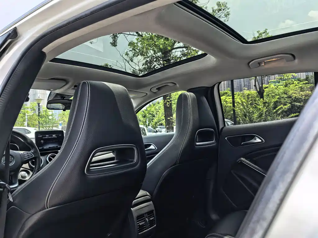 Mercedes-Benz GLA 2018 — фото 14