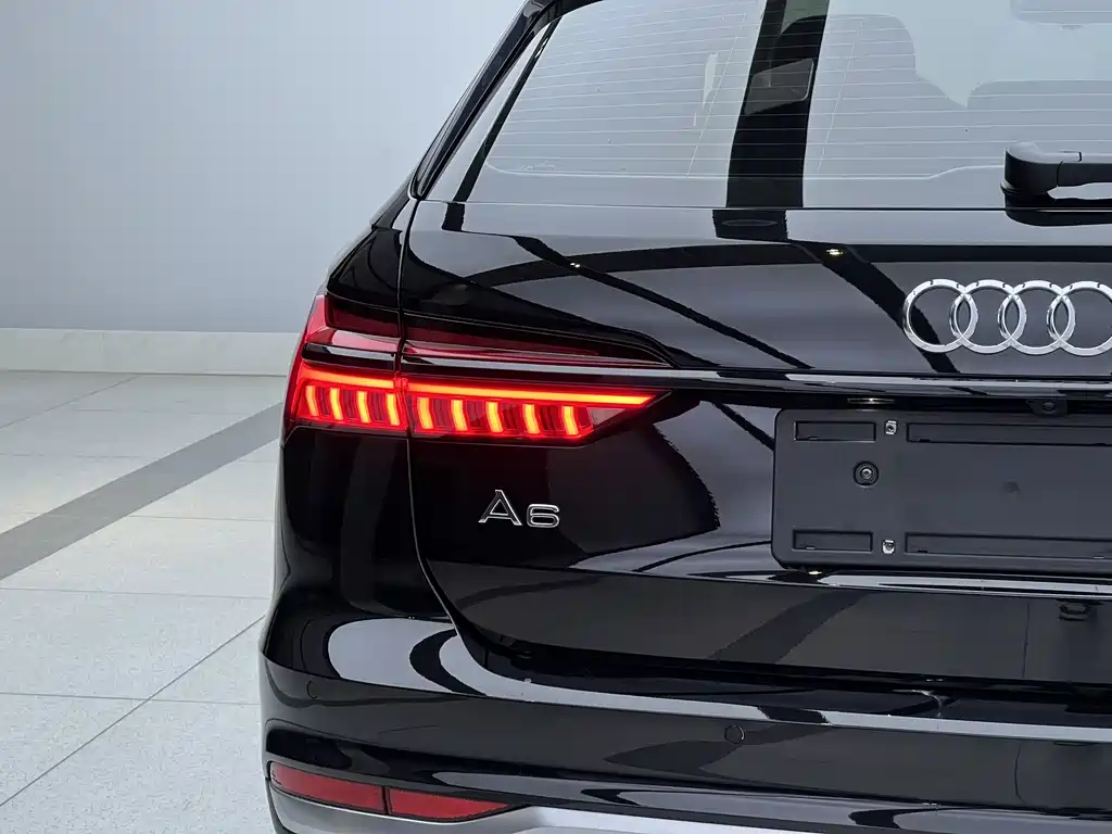 Audi A6 2021 — фото 6