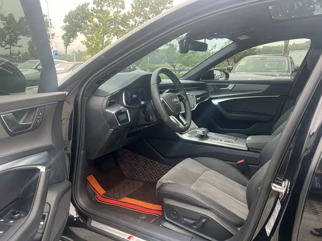 Audi A6L 2020