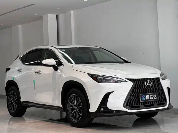 Lexus NX 2023