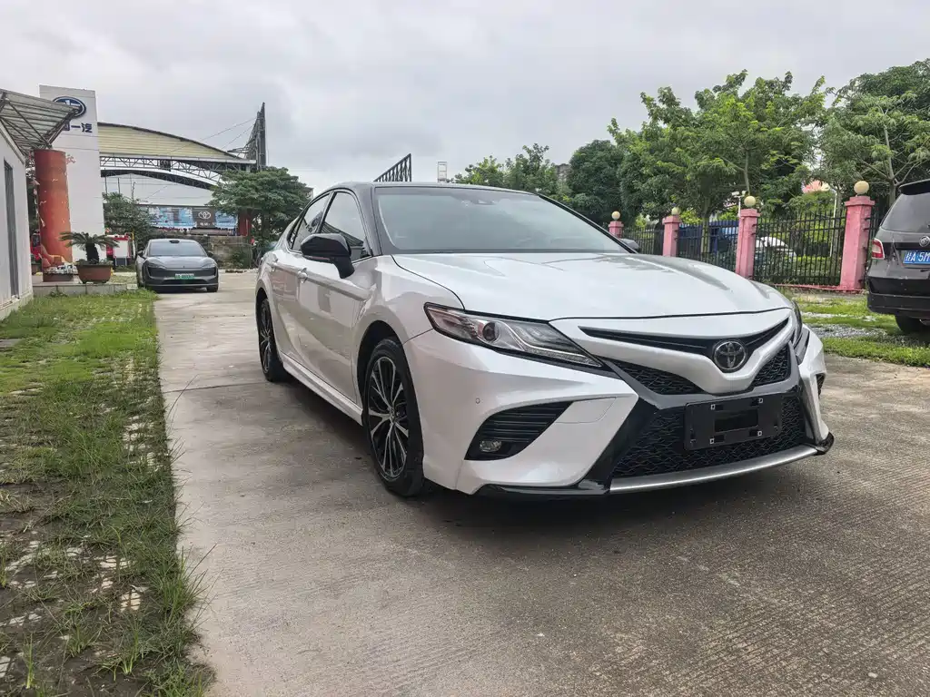 Toyota Camry 2018