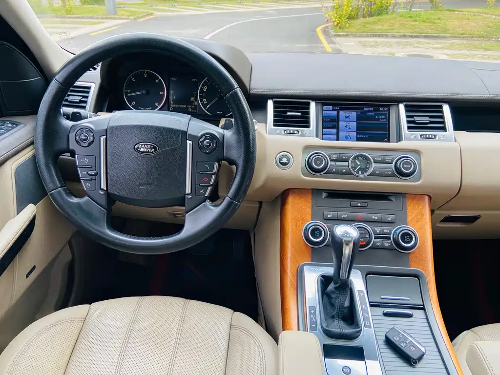Land Rover Sport 2012 — фото 16