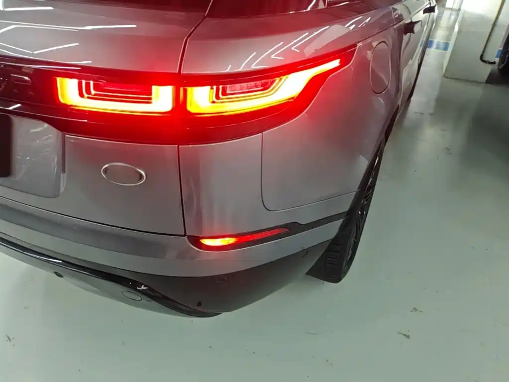Land Rover Range Rover Velar 2021 — фото 8