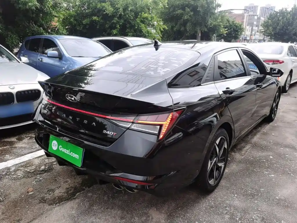 Hyundai Elantra 2021