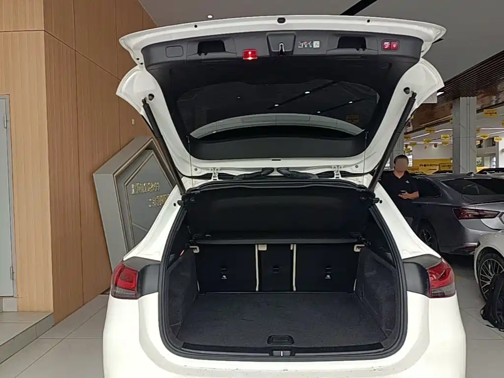 Mercedes-Benz GLA 2024 — фото 19