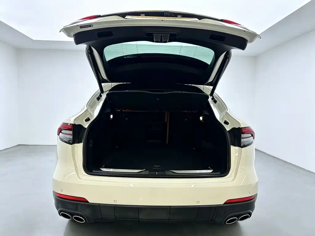 Maserati Levante 2021 — фото 16
