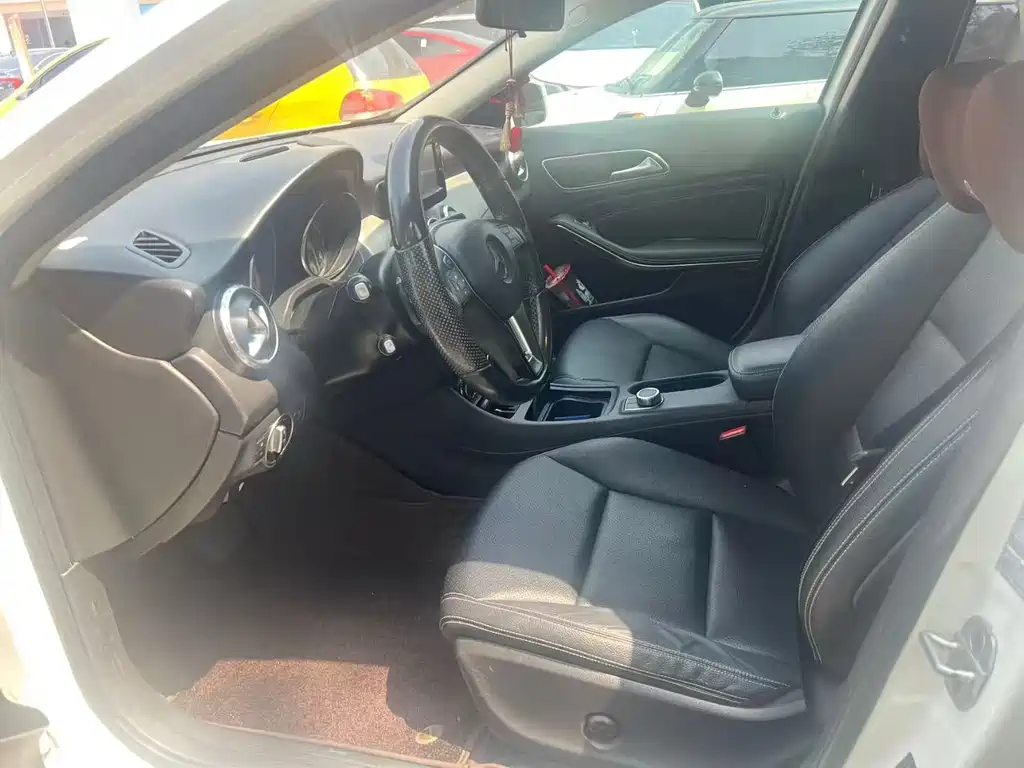 Mercedes-Benz GLA 2015 — фото 2