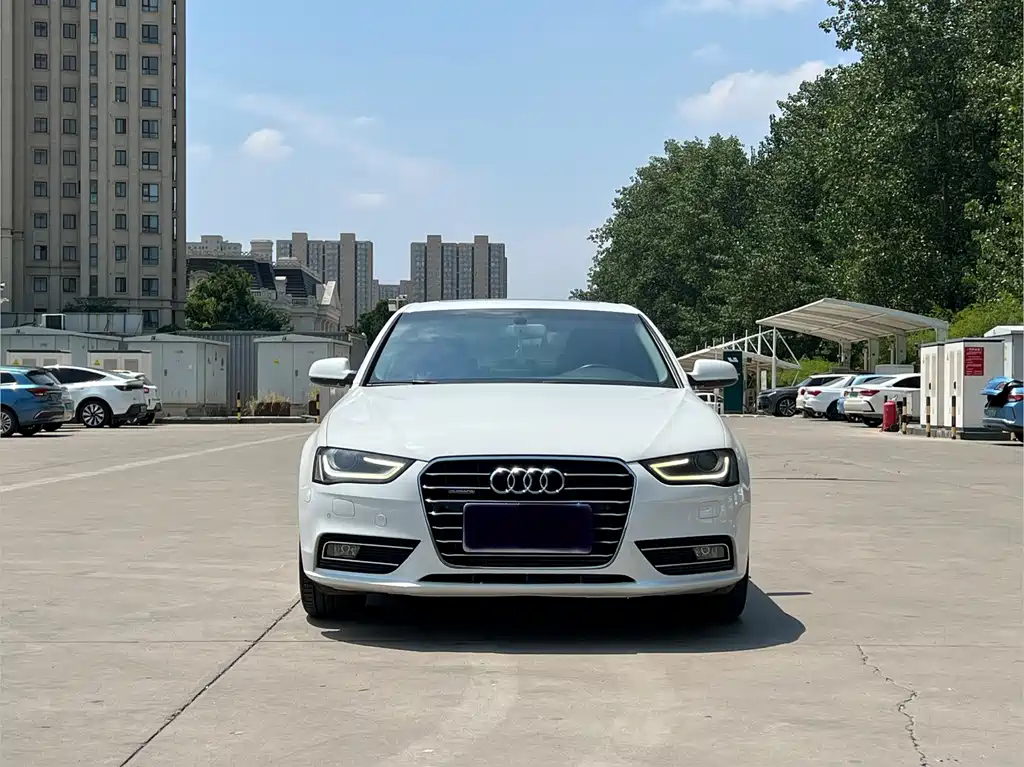 Audi A4L 2015