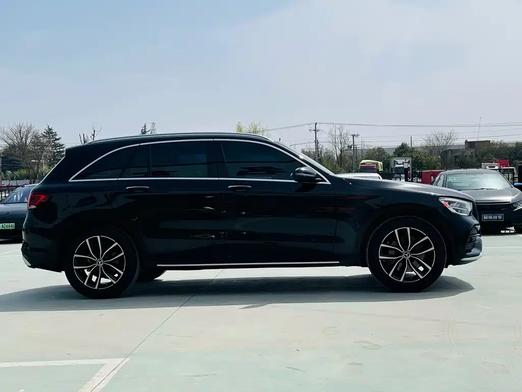 Mercedes-Benz GLC 2021 — фото 15