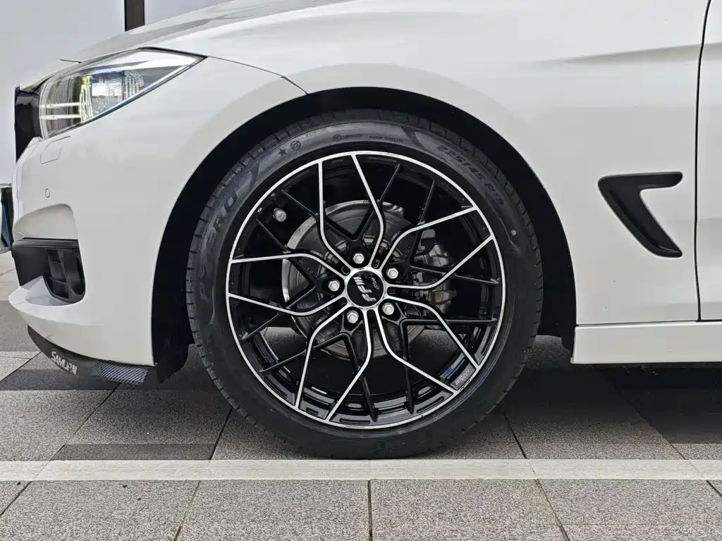 BMW 3 Series GT 2016 — фото 22