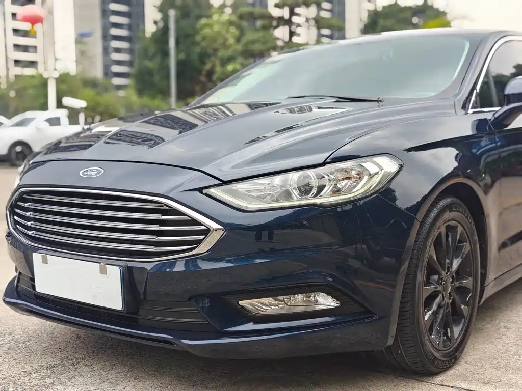 Ford Mondeo 2018 — фото 22