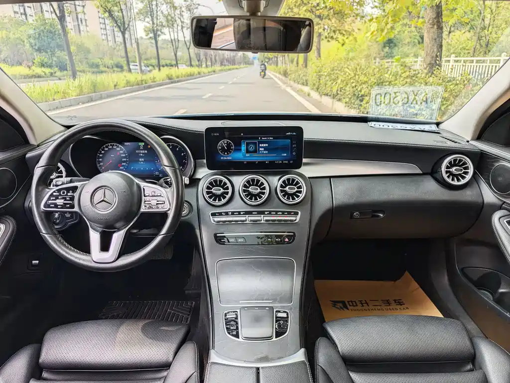 Mercedes-Benz C-Class 2019 — фото 9