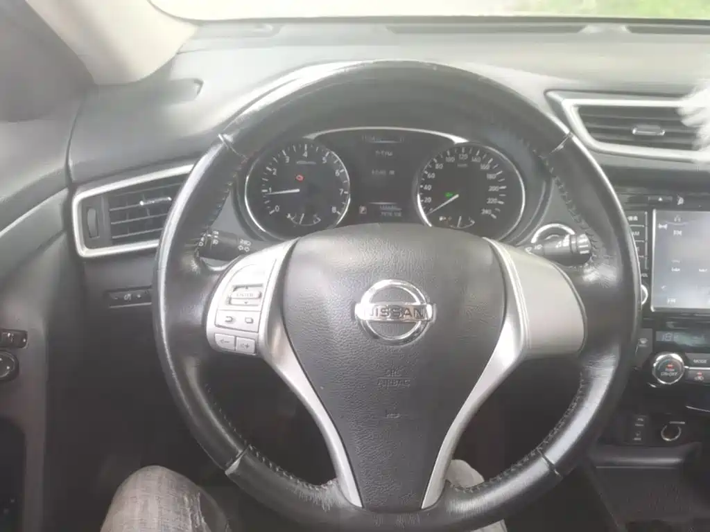 Nissan X-Trail 2015 — фото 11
