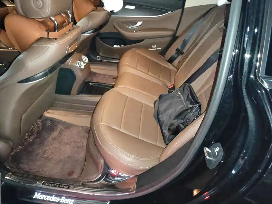 Mercedes-Benz E-Class 2020 — фото 11