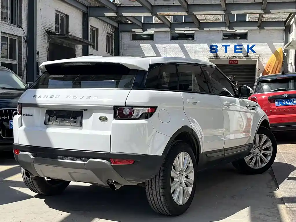 Land Rover Evoque 2016 — фото 17