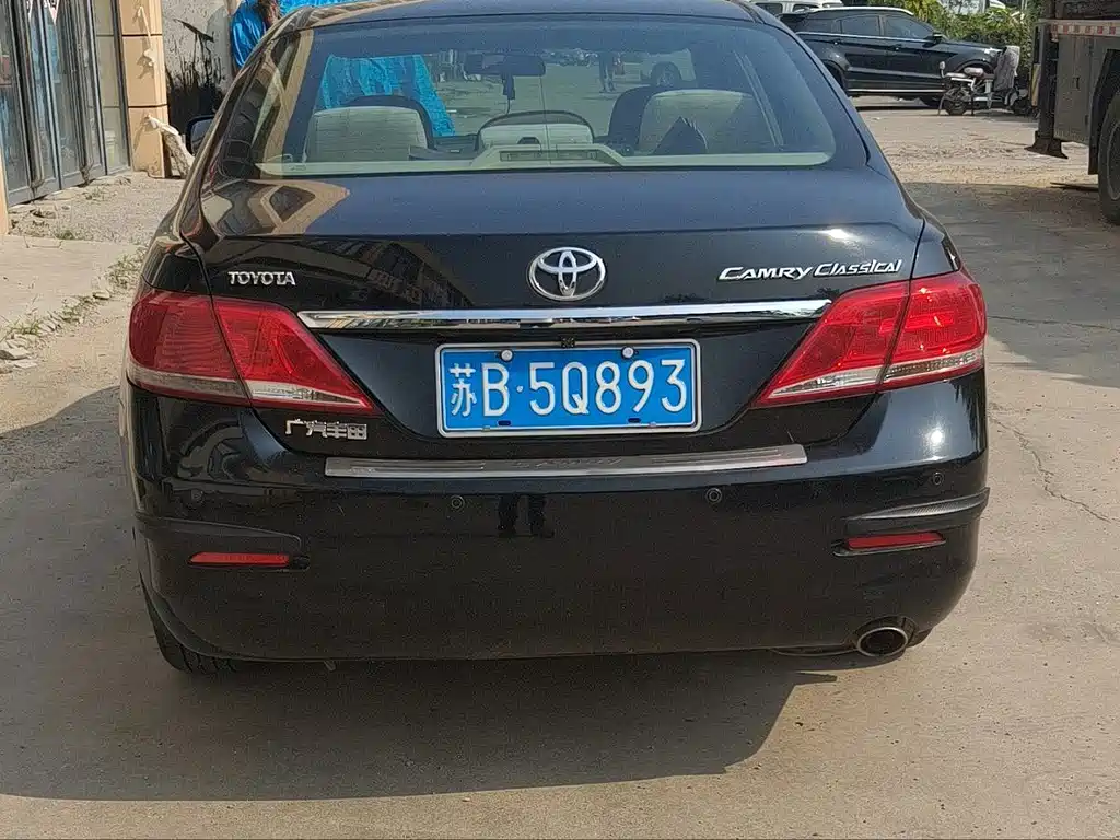 Toyota Camry 2013 — фото 4