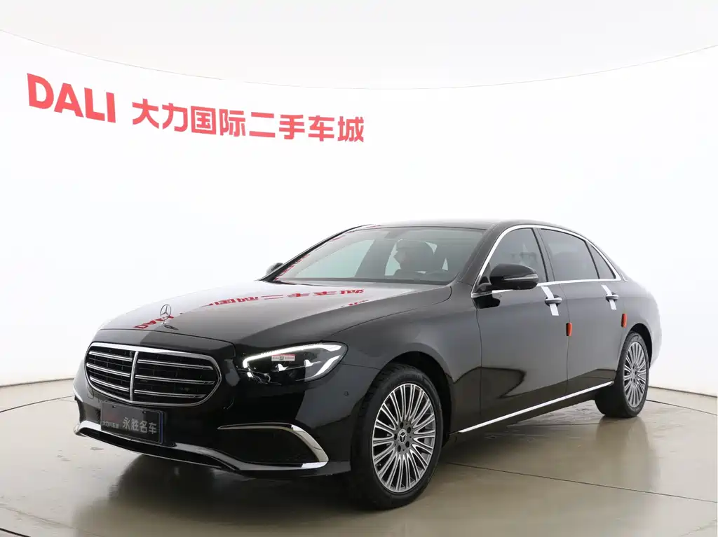 Mercedes-Benz E-Class 2023 — фото 1