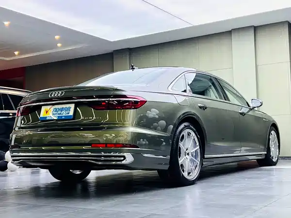 Audi A8 2024