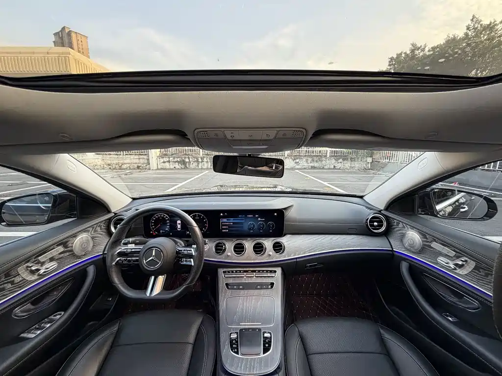 Mercedes-Benz E-Class 2022 — фото 12