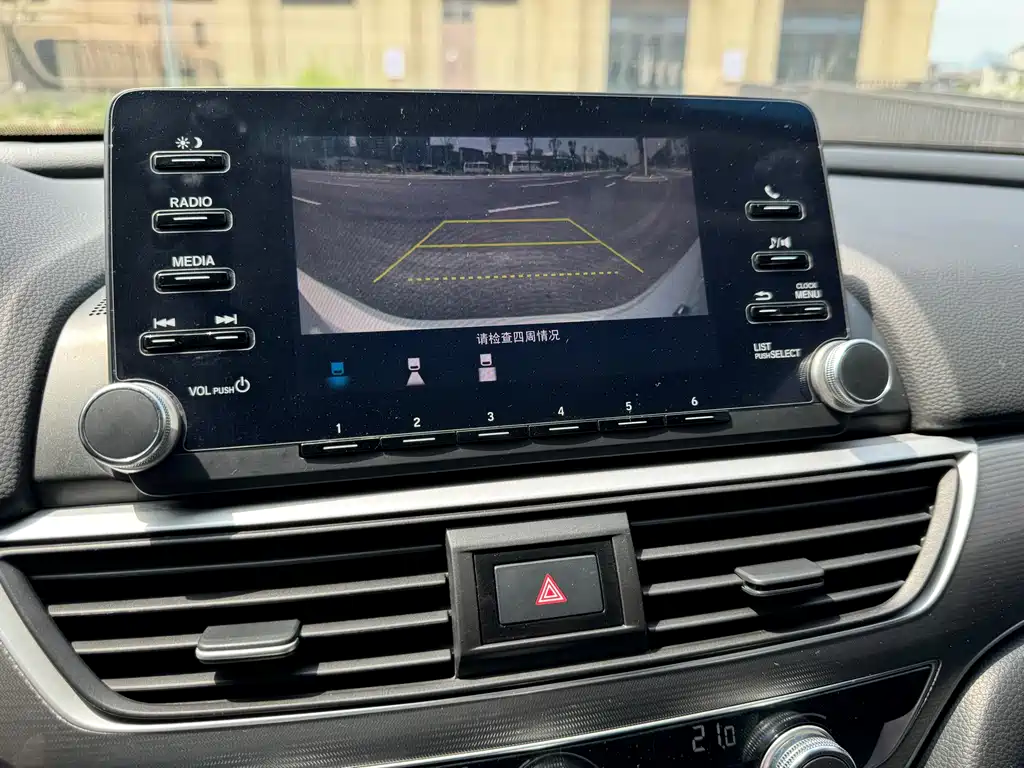 Honda Accord 2018 — фото 14