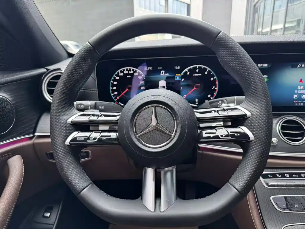 Mercedes-Benz E-Class 2023 — фото 11