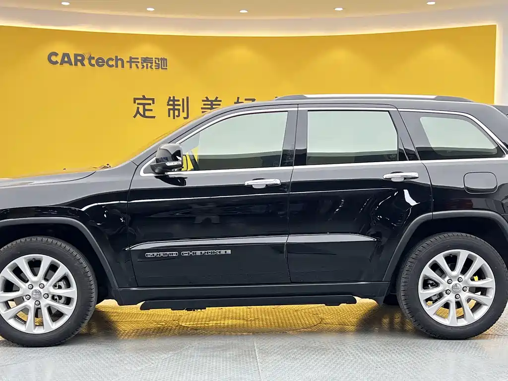 Jeep Grand Cherokee 2019 — фото 31