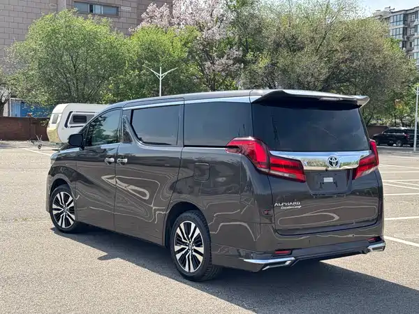 Toyota Alphard 2018