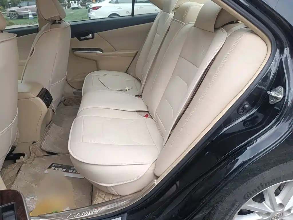 Toyota Camry 2017 — фото 15