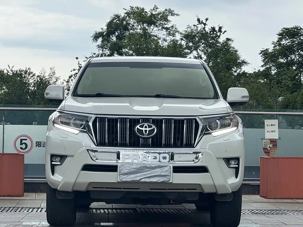 Toyota Prado 2018 — фото 2