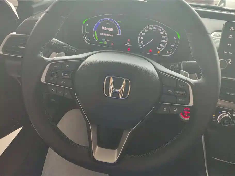 Honda Accord 2019 — фото 15