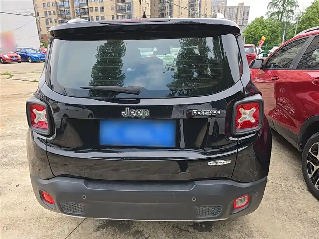 Jeep Renegade 2017 — фото 4