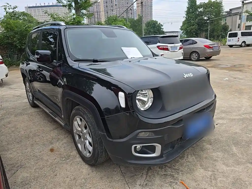 Jeep Renegade 2017 — фото 22